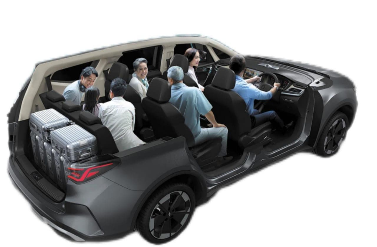 Aletra L8 cabin cutaway with passengers and luggage